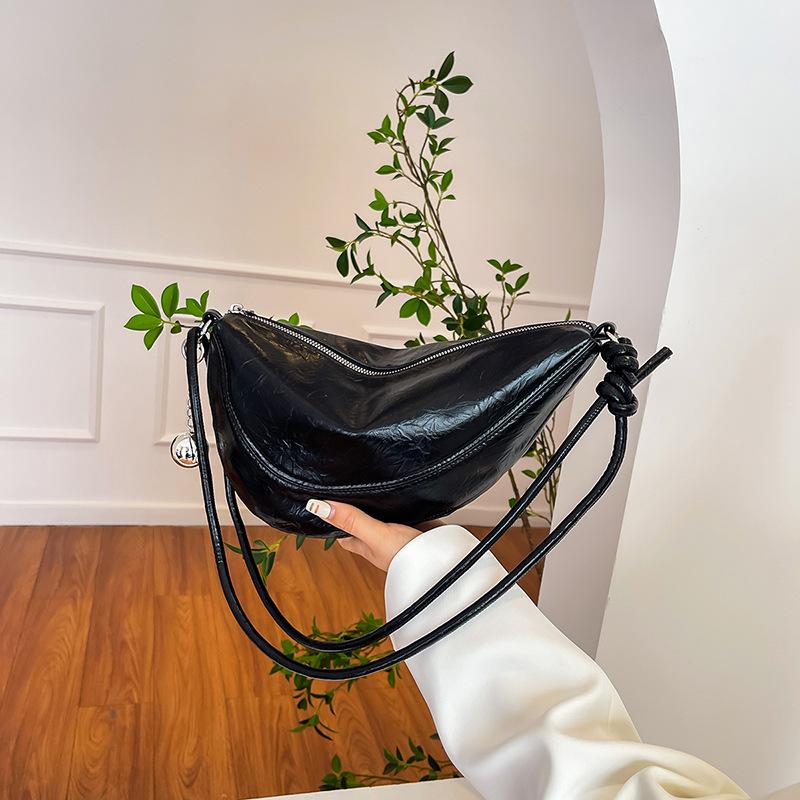 

Нишевая сумка женская новая модная универсальная сумка-мессенджер изысканная на плечо подмышку сумка-пельмень чёрный