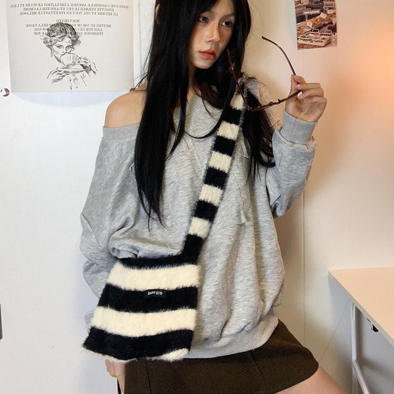 Y2K Subculture  Girl Sweet Cool Style Hat Star Striped Plush Knitted Hat