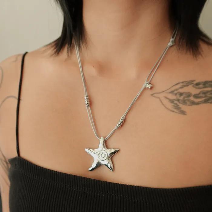 Ocean String Necklace / Grey