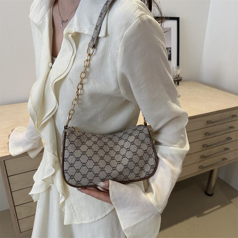 Einfache Freizeittasche Damen 2024 Frühjahr neue ausländische Stil Kette Umhängetasche lässig Pendler kleine quadratische Tasche Umhängetasche