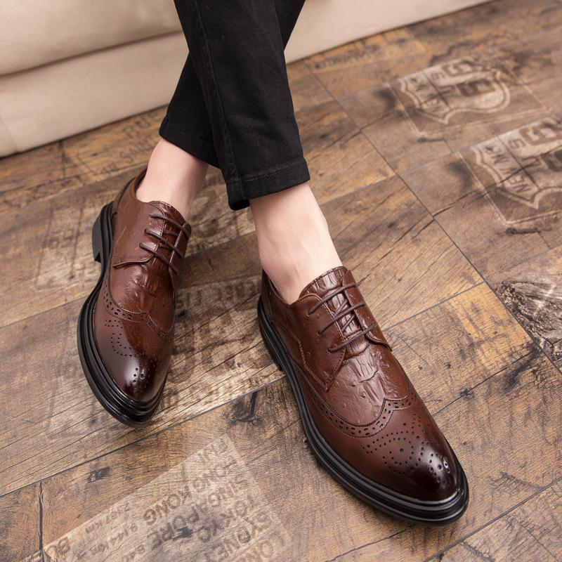 

Брок кожаная обувь мужская гравировка увеличение внутренней высоты корейская версия британский стиль ретро бизнес остроносые трендовые свадебные туфли повседневная кожаная обувь 37 коричневый
