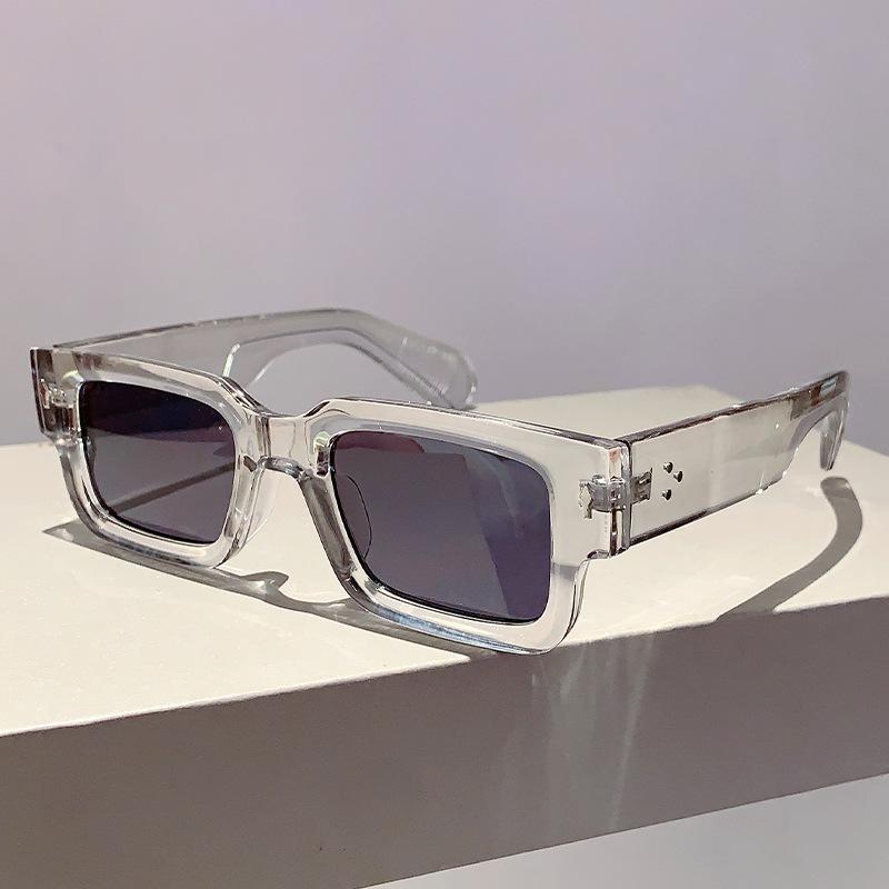 Vintage Square Sunglasses Women Men Luxury Brand Designer Sun Glasses Punk Classic Rivet Shades Fashion Trendy