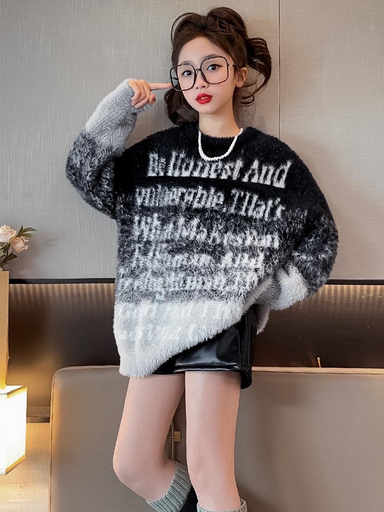 Girls' Winter Sweater 2026: Stylish Faux Mink Velvet Base Layer for Older Children
