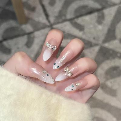 Wearing Armor Pieces with High-end Feeling Autumn Temperament Style Nude Color White Gradient French Diamond Nail Art Removable Armor Pieces