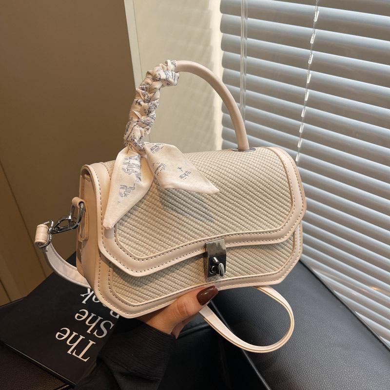 Versatile woven bag women's new spring and summer fashion niche shoulder messenger bag portable small square bag