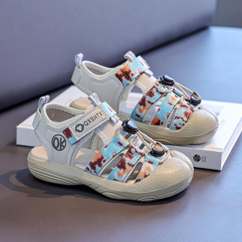 

Детские сандалии 2025 лето новые мягкие пляжные туфли для мальчиков сандалии с закрытым носком для девочек обувь для детей среднего и старшего возраста 26-31 yards, 6 pairs in one hand