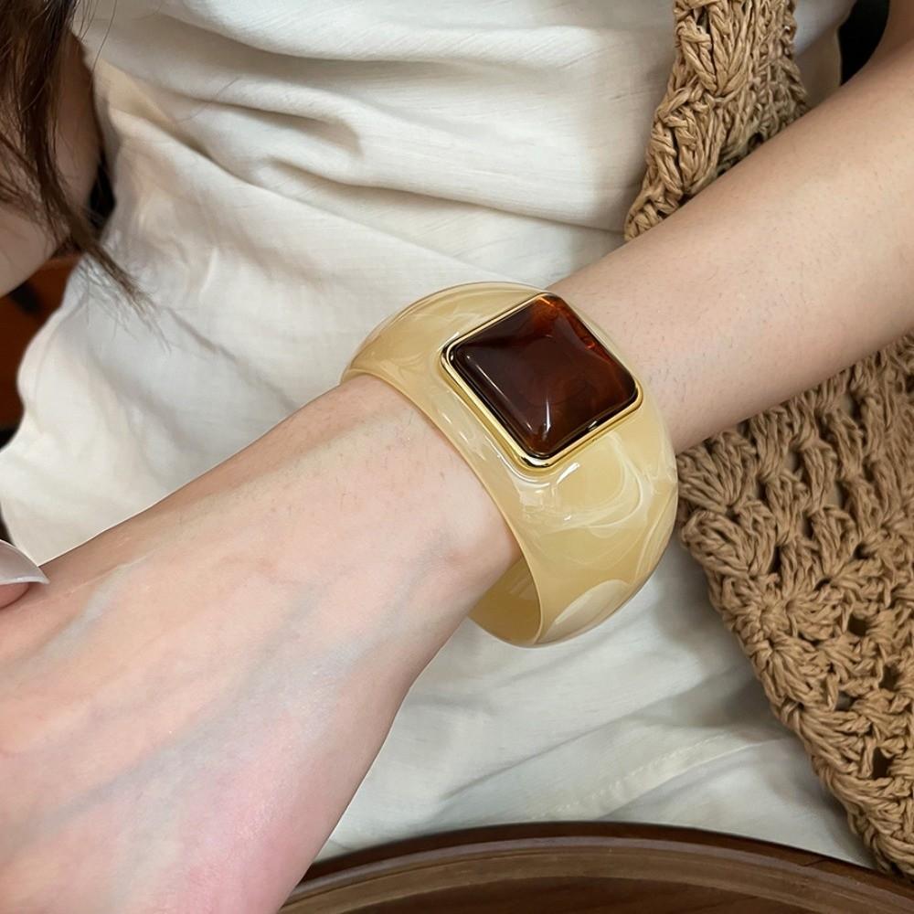 Europe American Style Irregular Wide Bracelet Smudging Retro Hand Ring Simple Acrylic Bangle Gift