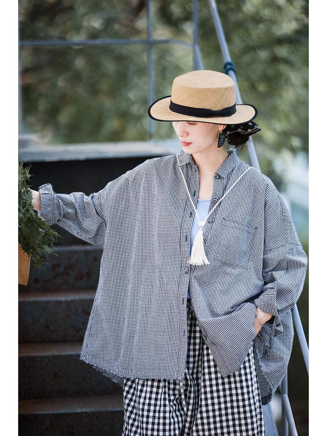 Artistic Retro Blue & White Plaid Cotton Boyfriend Shirt for Women - Loose, Versatile, Fresh Three-Season Style L