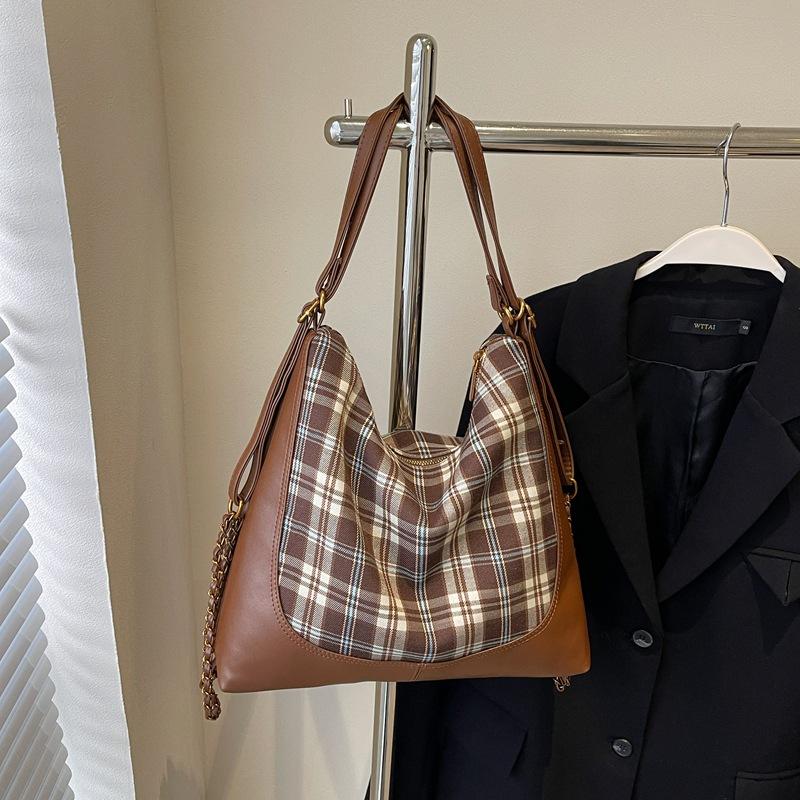 

Casual retro large-capacity women s backpack 2024 new versatile backpack student shoulder tote bag