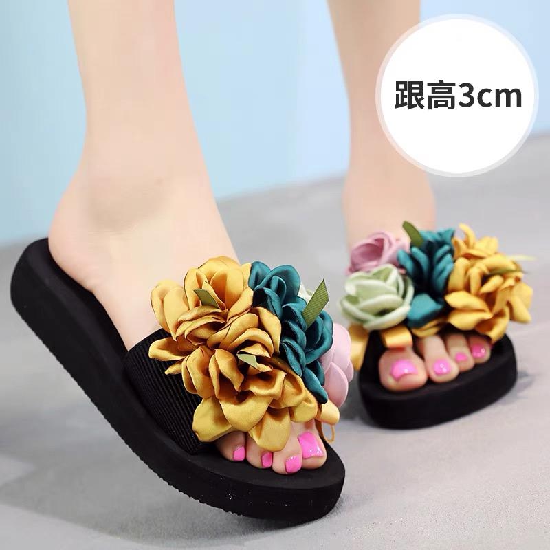 Fashion Flower Female Shoes Slippers Soft Slides Fashion Summer Clogs Woman 2025 Comfort Luxury Beach Flat Floral Shoes Women Slippers