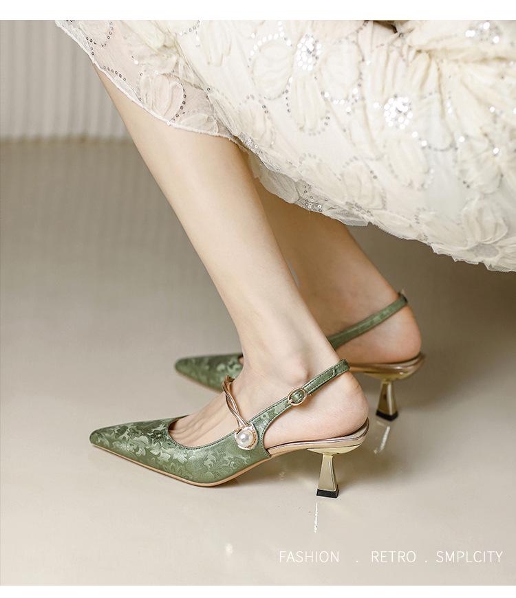 New Chinese Style High Heel Women's Shoes with Pearl Strap - Fashionable and Trendy