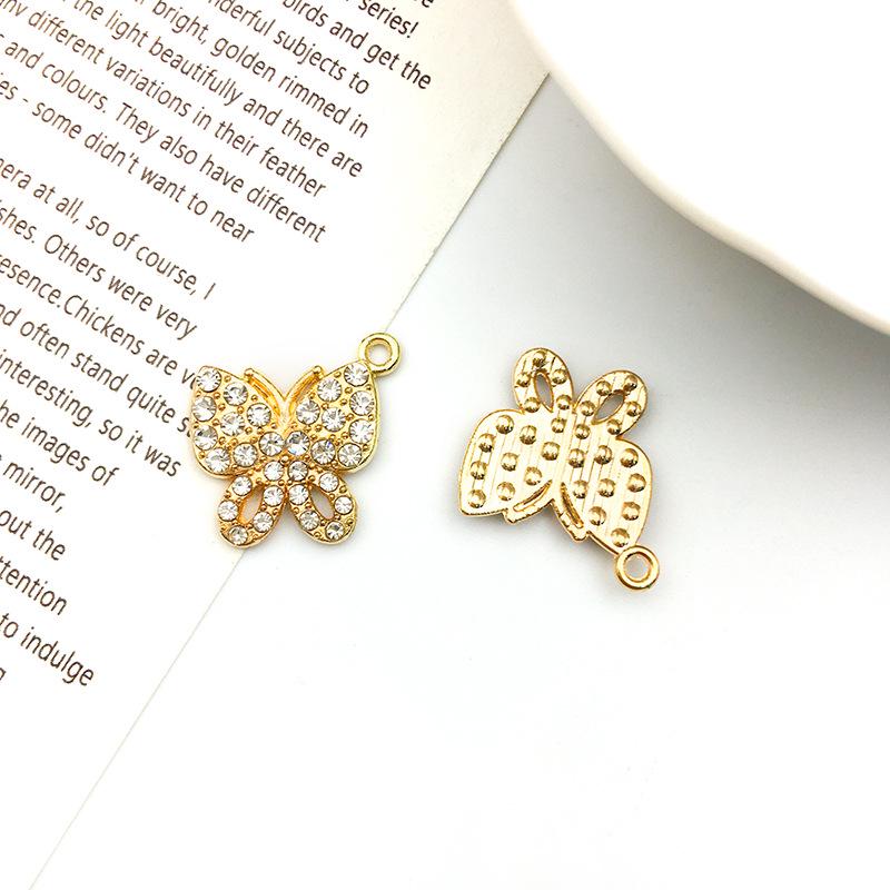 

Кулон «Ручная работа: Бабочка, Лебедь и Слон со стразами» (Пакет из 5)