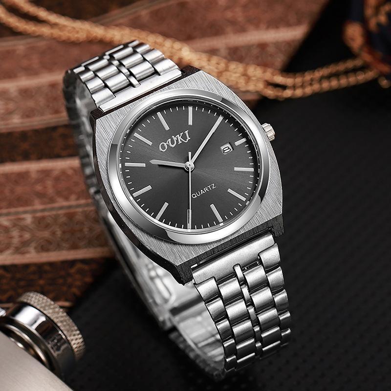 Geschäftlich und privat Herren kommen standardmäßig mit stilvollen und attraktiven Uhren Modische Herrenuhren Geschenk