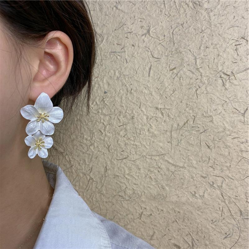 Tarnish Free Vintage Gold Color Stainless Steel Drop Earrings Metal Waterproof Statement Stylish Gold Color Exaggerated