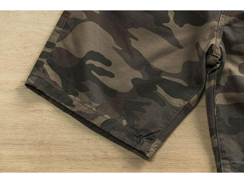 Shawn Yue Men's Retro Camouflage Elastic Waist Shorts