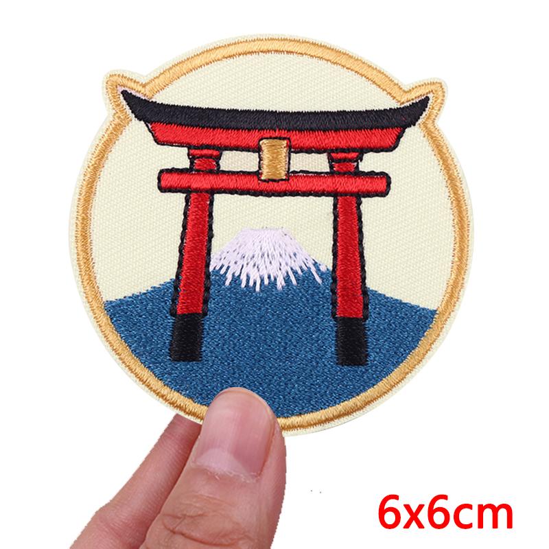 Cherry Blossoms Mount Fuji Patch Cartoon Japan Anime Embroidered Patch Iron On Patches For Clothing Thermoadhesive Patches DIY