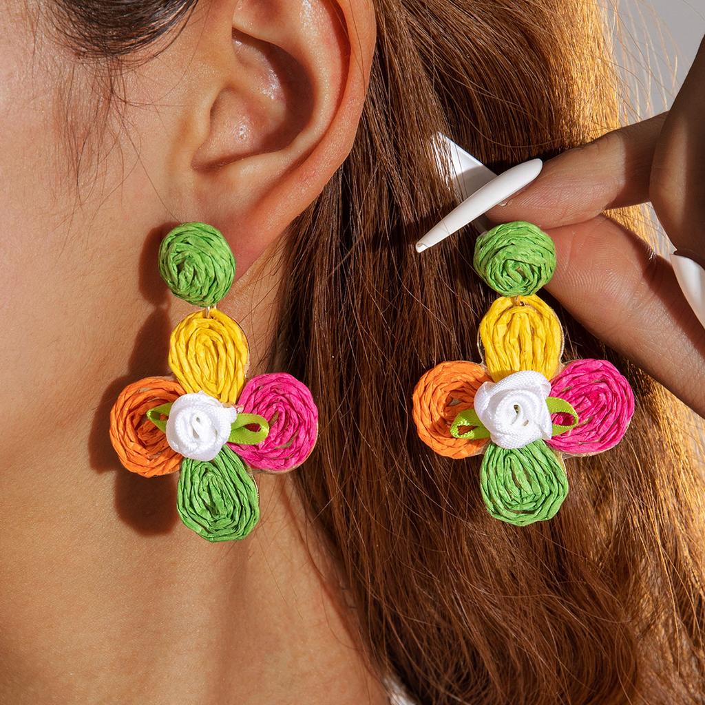 Summer hand-woven raffia stud earrings women's sweet temperament earrings pastoral atmosphere flower earrings
