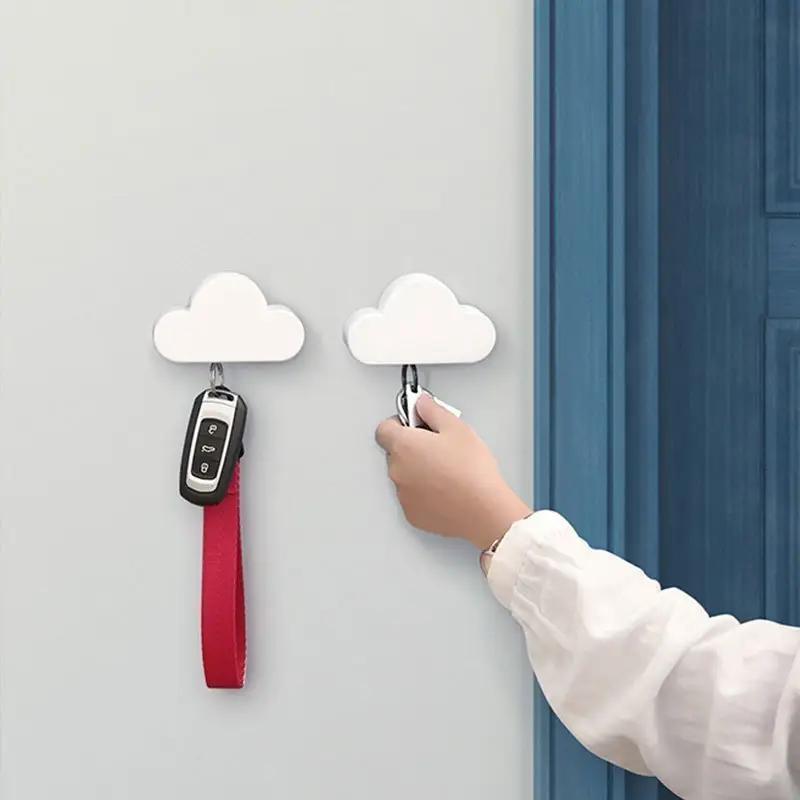1PCS Creative Cloud Keychain Hook Magnetic Key Hanger Sticky Wall Hanging Strong Key Anti-lost Device