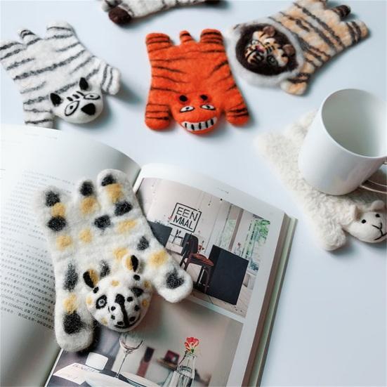 

Cup Mat Cartoon Heat Resistant Fleece Cute Animal Shaped Coasters for Kitchen