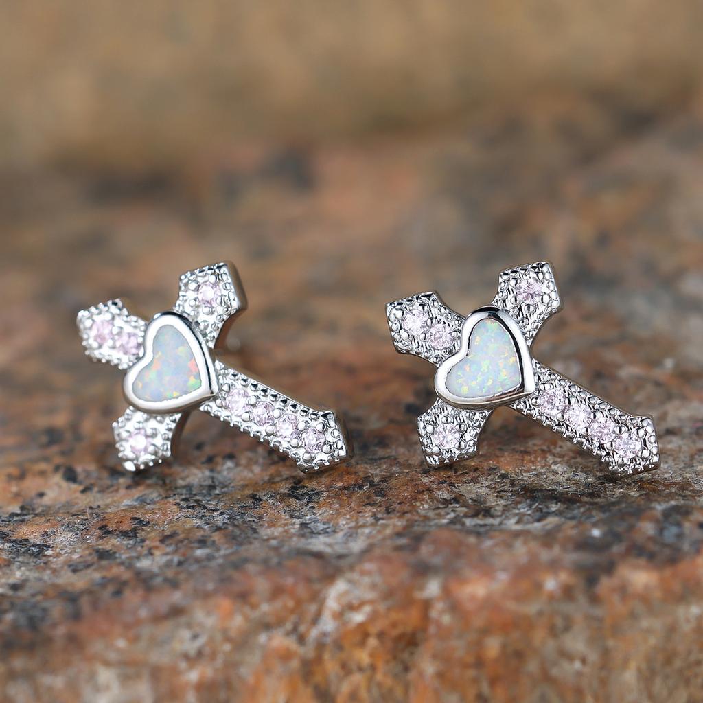 Hot Selling Love Cross Earrings for Women Niche Sweet and High End Fashionable and Versatile