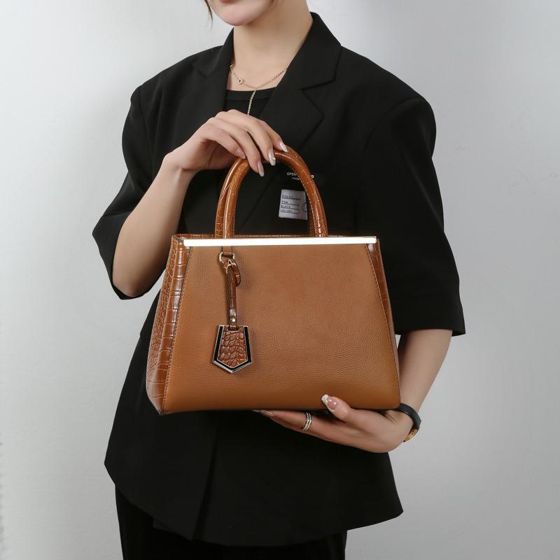 Spring new fashion three-piece mother and child bag single shoulder portable crossbody textured women's bag