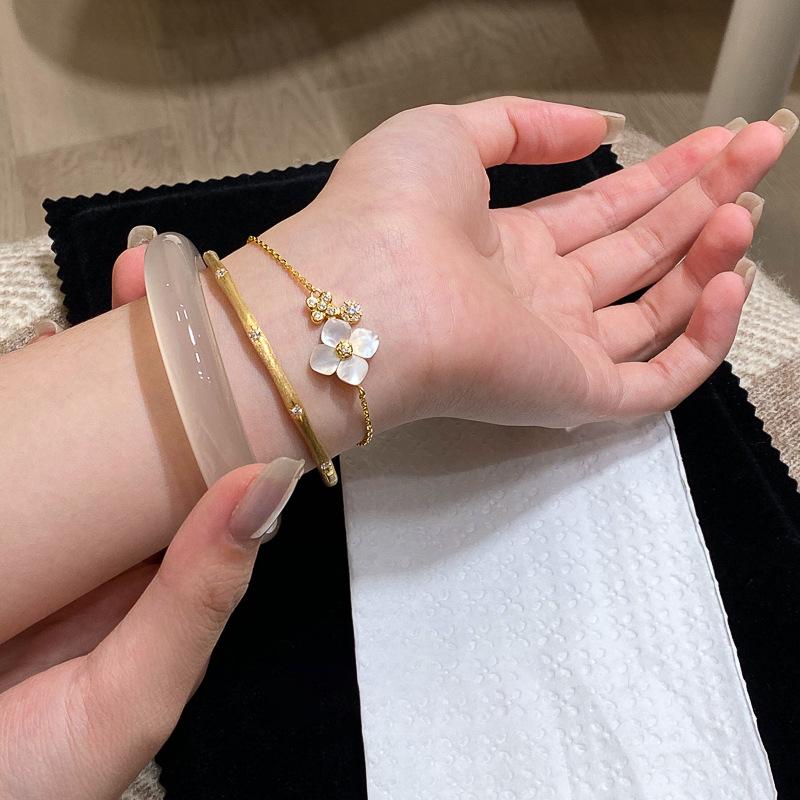 Zircon Fritillary Flower Pendant Bracelet Fashion Exquisite Bracelet Niche Temperament High-end Jewelry Women