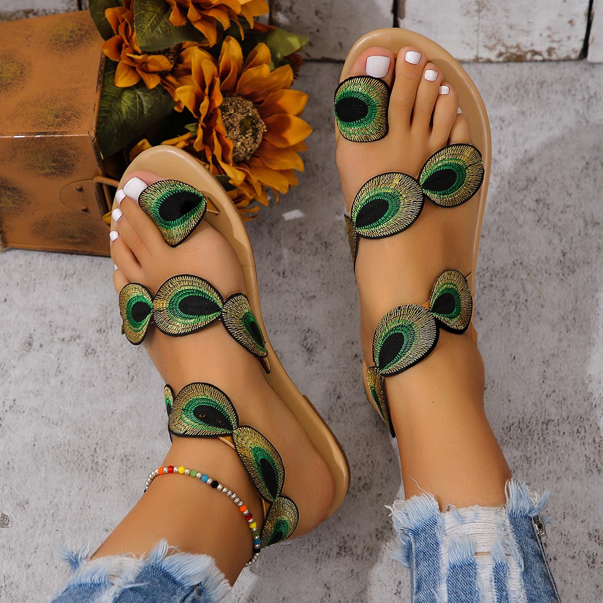 

2024 Spring Plus Size Colorful Toe-Covered Peacock Eye Sandals for Women - Flat-Soled Outdoor Wear 43 павлин голубой