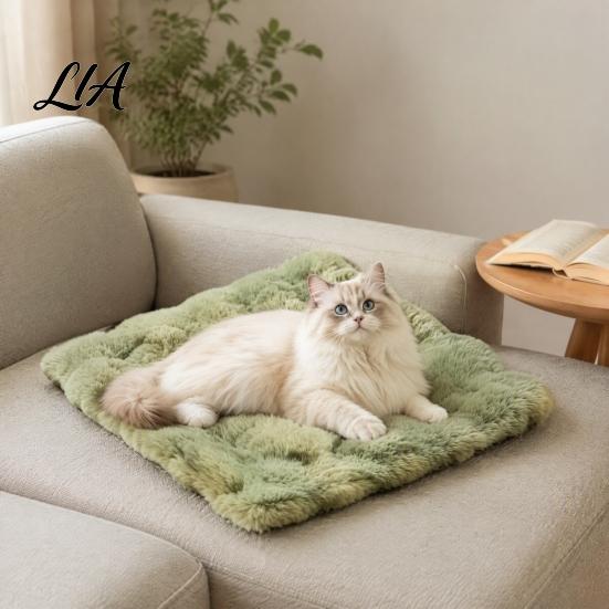 Cozy Pet Bed for Cats Faux Fur Mat, Soft Warm Cat Sleeping Pad with Non-slip Bottom, Supplies Pets Self-Warming Fuzzy Mat Dogs Cats, Machine Washable