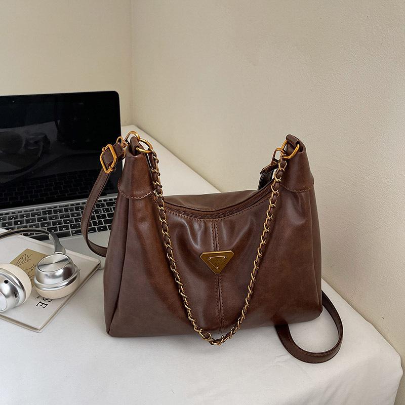 Premium messenger bag women's new autumn and winter large-capacity retro versatile commuter dumpling bag