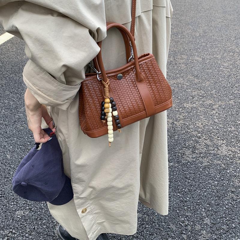 Retro niche woven pattern bag women's new high-end versatile messenger bag small bag