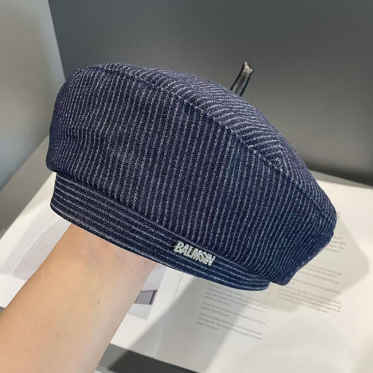 

Берет для женщин на осень и зиму с большим обхватом головы, маленькая восьмиугольная шляпа в гонконгском стиле, нежный темперамент, модная шляпа художника M（56-58cm）