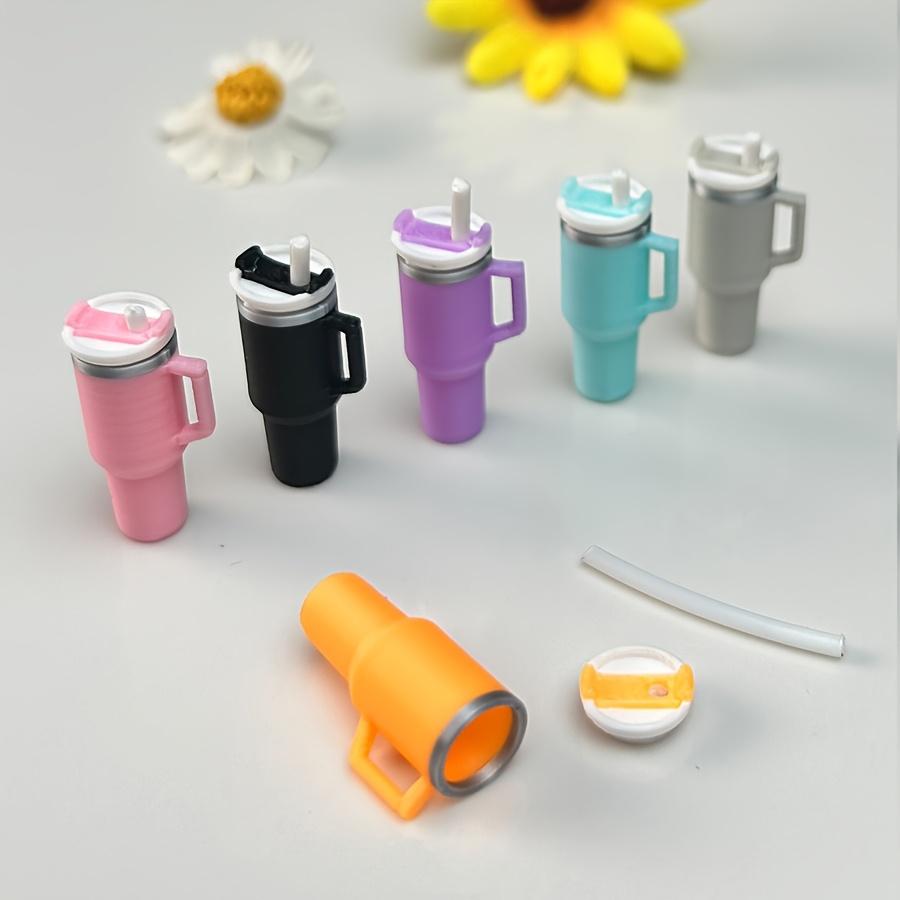 3Pcs Miniature Water Cup with Lid Realistic Handheld Cup for Dollhouse Playhouse and Miniature Scene Photography Props Ornament