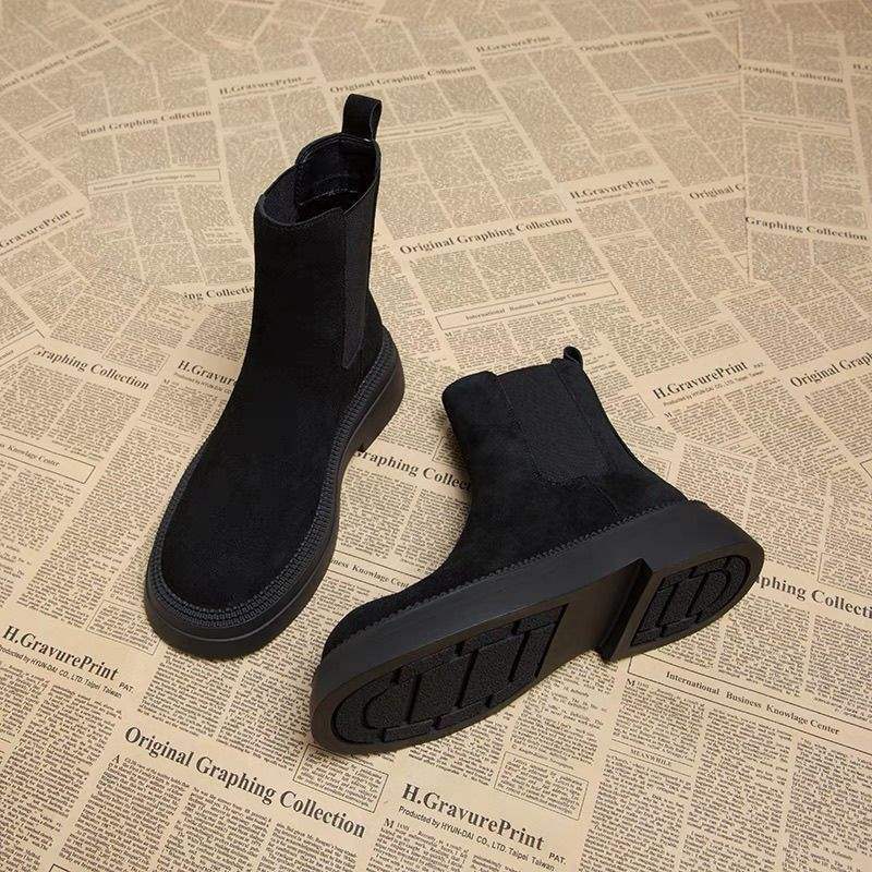 Early Autumn Suede Retro Korean Flat Women's Shoes 2025 Autumn and Winter Fashion Super Fire Thick-soled Chelsea Foreign Style Small Short Boots