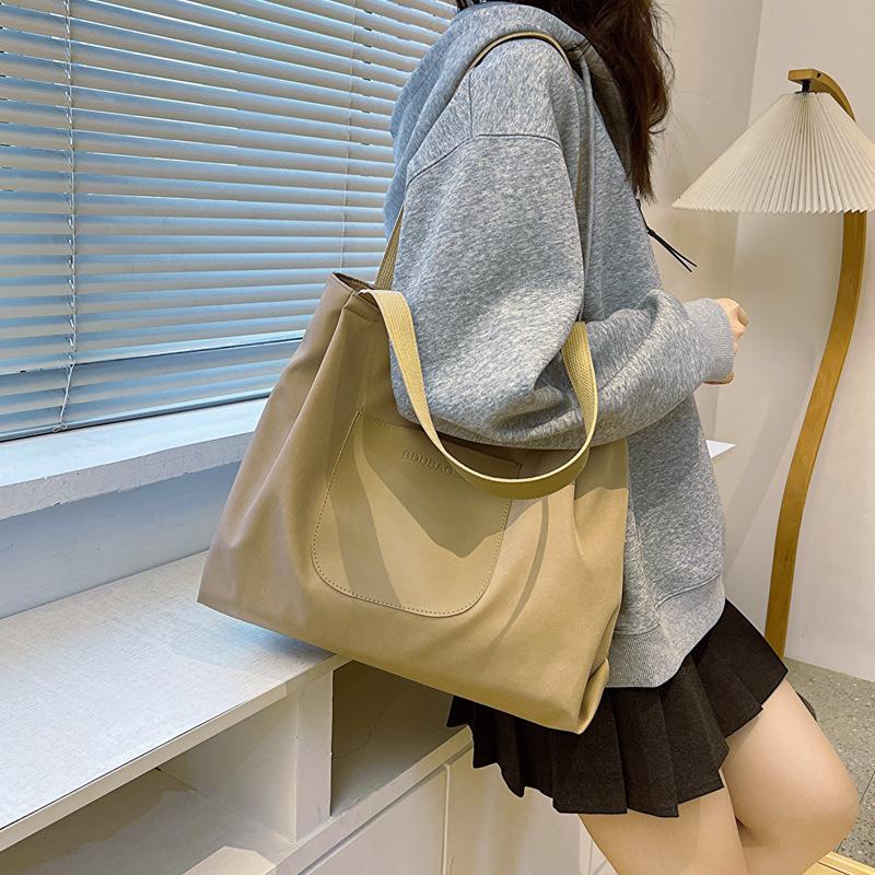 Leisure Large Capacity 2025 Early Autumn New Simple Solid Color Shoulder Canvas Light Travel Tote Bag Women