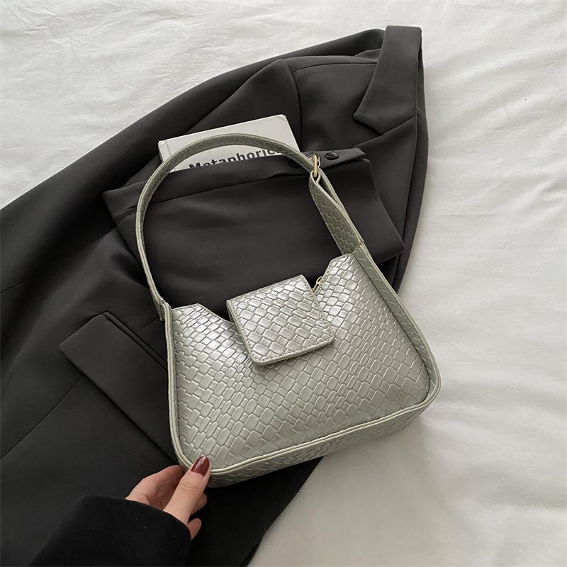 2025 New Casual Simple Trend Single Shoulder Armpit Bag Simple Fashion Small Square Bag Fashion Temperament Bag