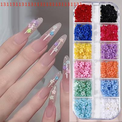 Stylizacja paznokci – Cyrkonie i ozdoby do paznokci