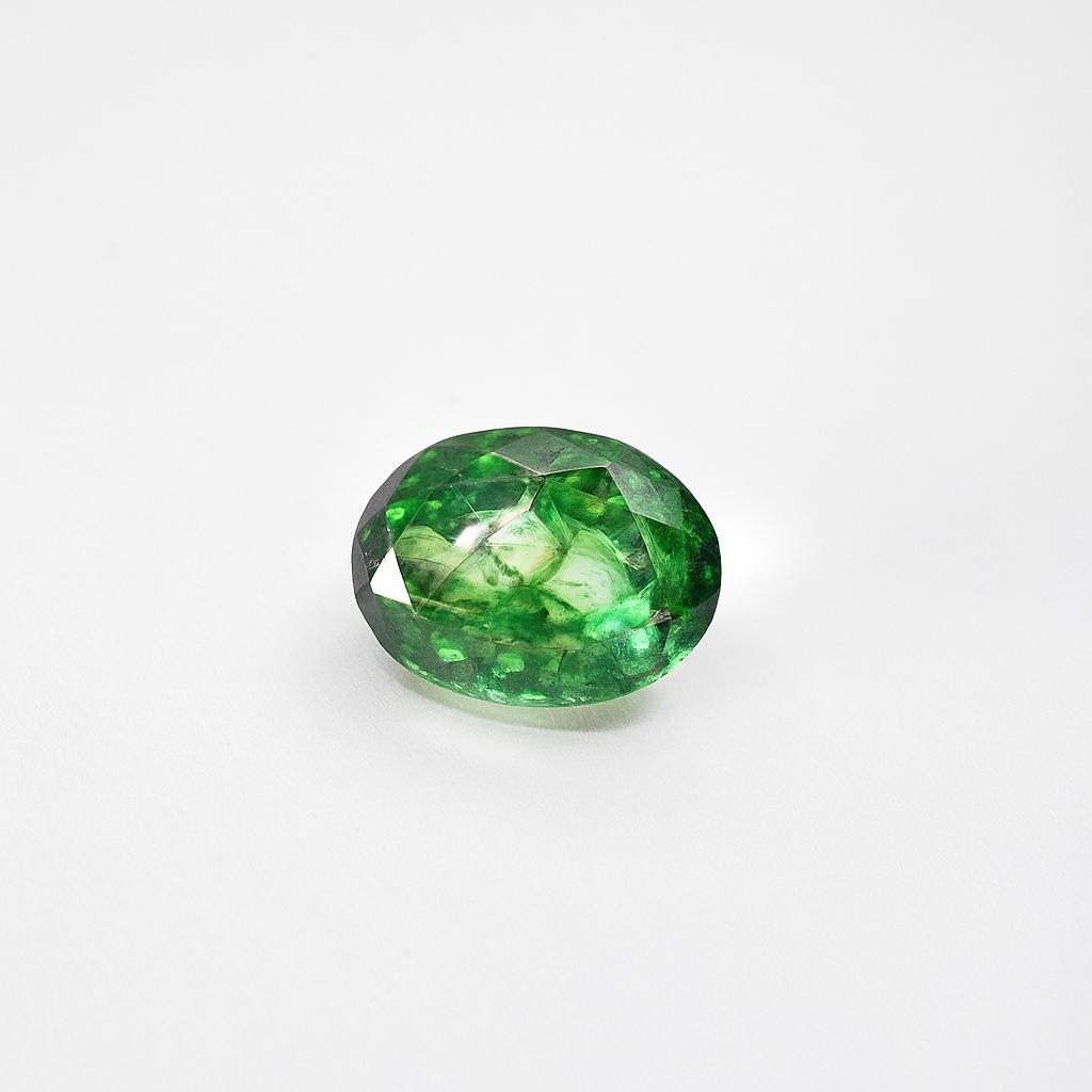 Natural Green Emerald Loose Gemstone 7.56 Ct Oval Cut for Jewelry Making and Gem Collections