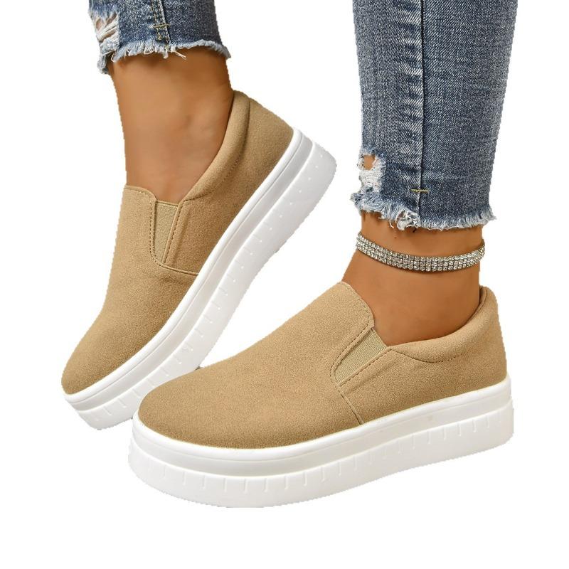 Women's Wide Width Platform Slip-On Sneakers - Round Toe Casual Skate Shoes for Fall, Chunky Sole Fashion Shoes