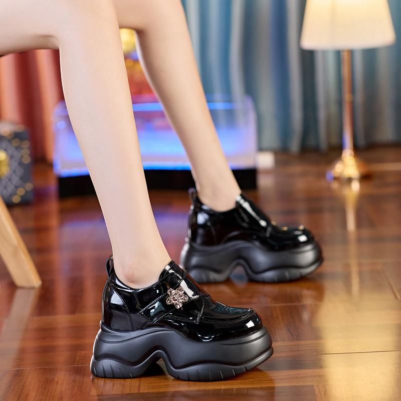 8568 Shallow Mouth Thick Sole Inner Height Increase Velcro Single Shoes Women's 2025 Spring and Autumn New Muffin Casual Shoes Genuine