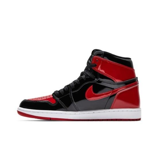 

Air Jordan 1 Retro High OG Patent Bred Retro 2022 555088-063 EU 42 красный/чёрный