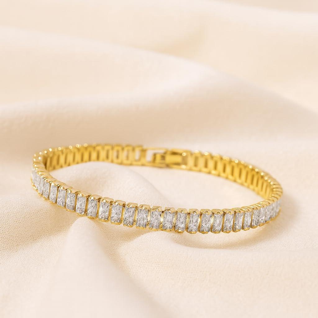 

Браслет для женщин и девушек | Золотая цепочка с AD камнями | Нержавеющая сталь, украшения с защитой от потемнения | Подарок для девушки, жены, мамы Onesize