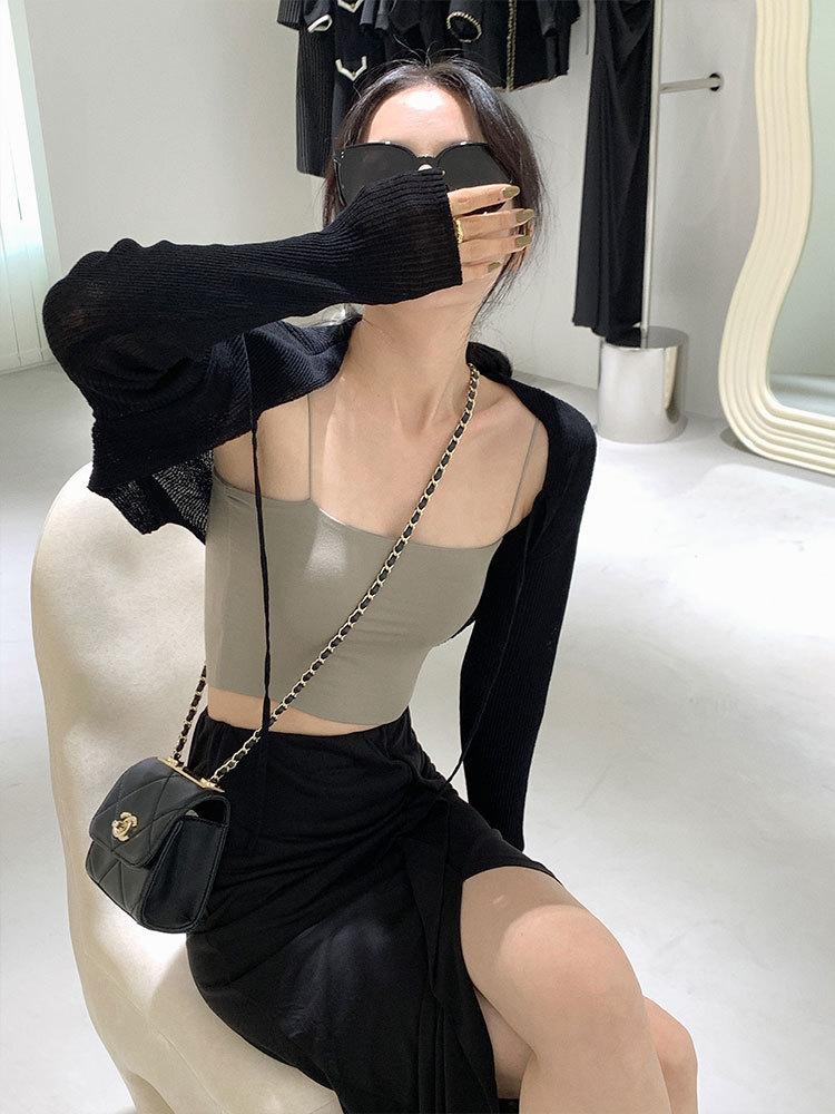 

French small vest knitted short sunscreen cardigan women s shawl summer new with skirt and smock tide One size fits all чорний