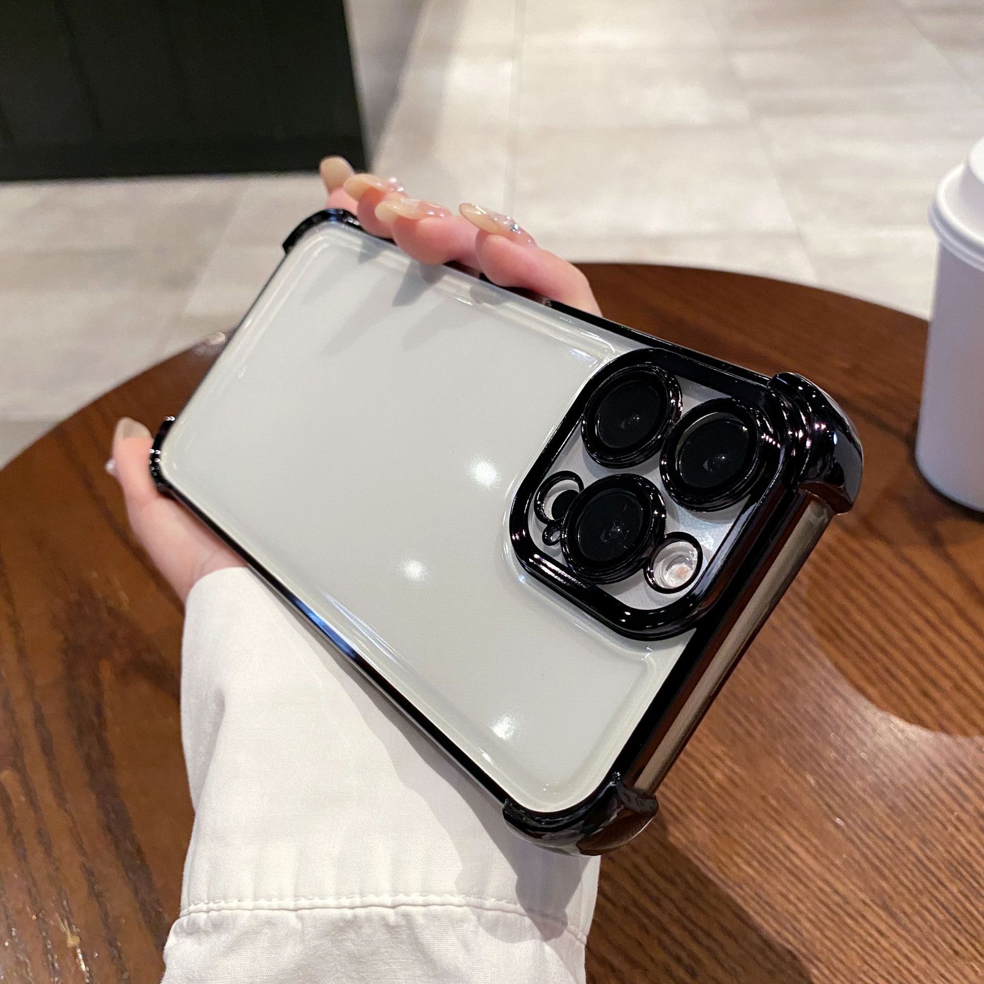 

For IPhone 17 PROMAX Phone Case 17air Electroplated Four Corner Airbag Anti Drop for Apple 14 Magnetic Suction Jacket For Apple 11ProMax