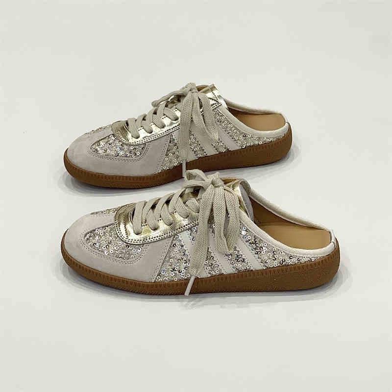Office bag head slippers women's 2025 new summer one-pedal little white shoes flat-soled heel-less German training half slippers