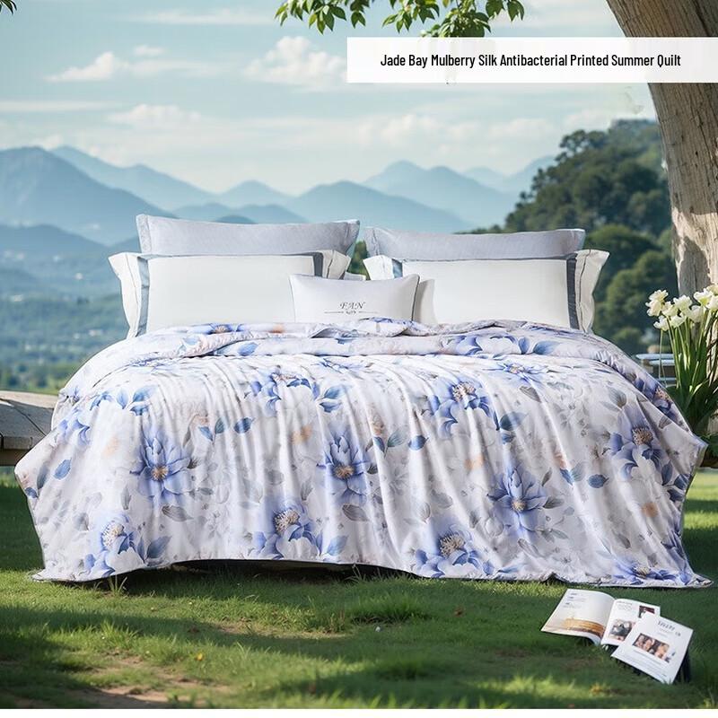 FUANNA Emerald Bay Tussah Silk Summer Quilt