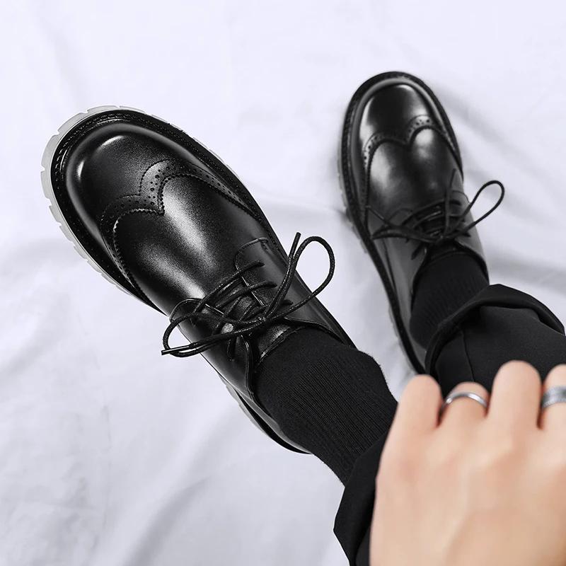 Italian Thick Bottom Men Casual Leather Shoes Outdoor Antiskid Classic Work Round Toe Tooling Shoes Lace-Up Casual Oxford Shoes