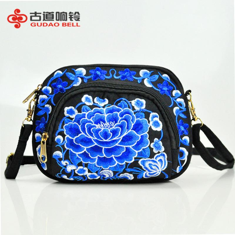 New Yunnan ethnic embroidery bag, double-sided embroidered canvas change bag, mobile phone bag, women's mini oblique span bag