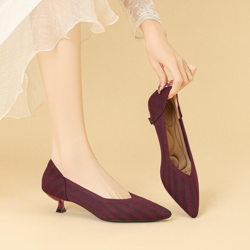 Neue High Heels spitz zulaufend fliegen-gewebt mittelhoch gestrickte Schuhe leichter Mund Katzenabsatz einzelne Schuhe Damen