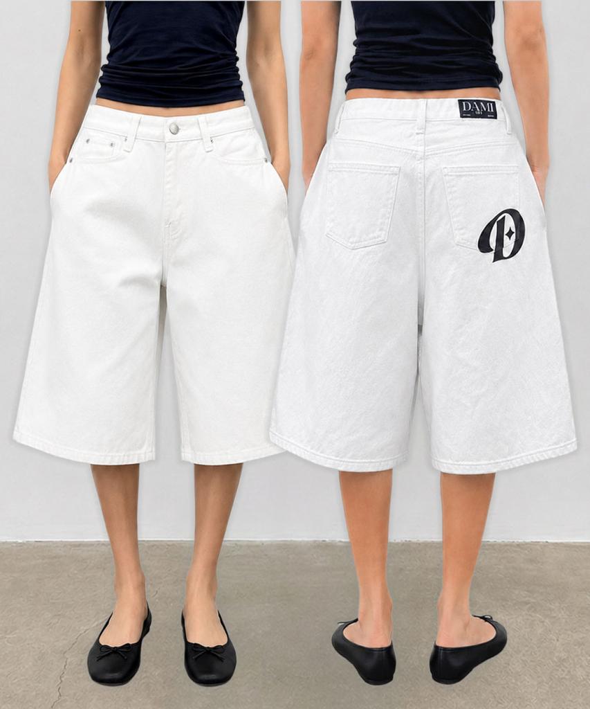 Damiswi Back Pocket D-Logo Bermuda Shorts_Ivory