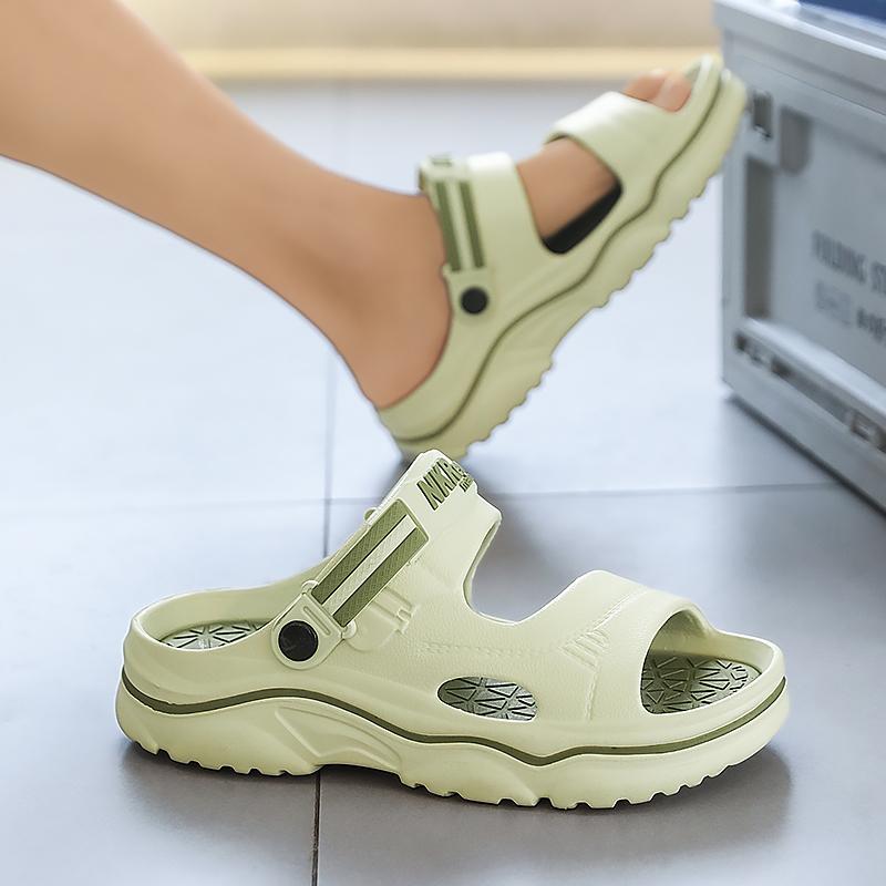 Summer Men's Sandals Outdoor Beach Slippers Comfortable Slides New Men Water Clogs Casual Shoes Garden Shoes Men Outdoor Sandals